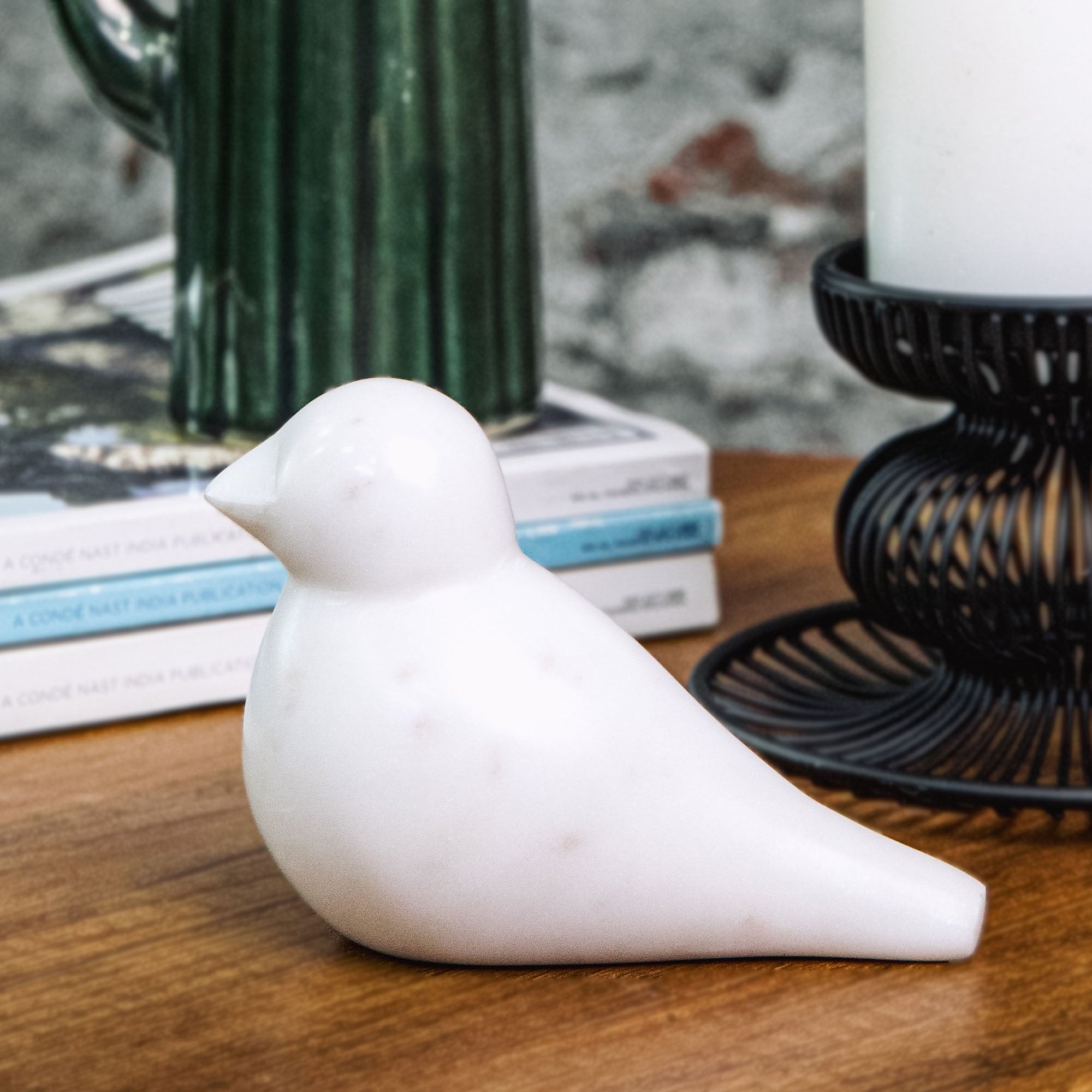 White Marble Bird Décor Accent